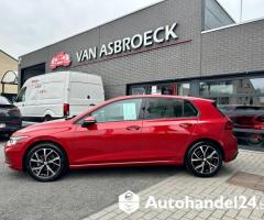 Volkswagen Golf VIII Life 1.0 eTsi Hybrid Automaat met PanoDak