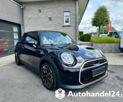 New Mini Cooper C Favoured Trim FULL OPTION